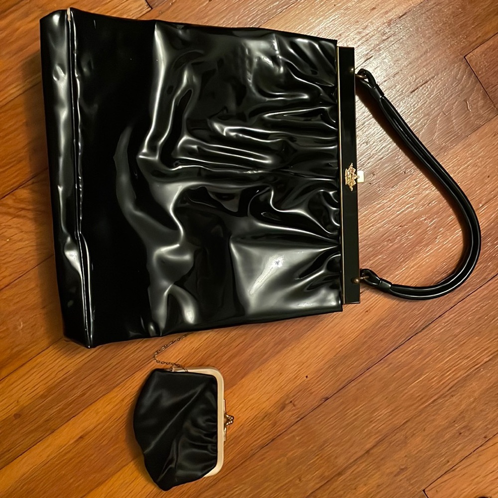 Kent purse with coin pouch… comes with mirror